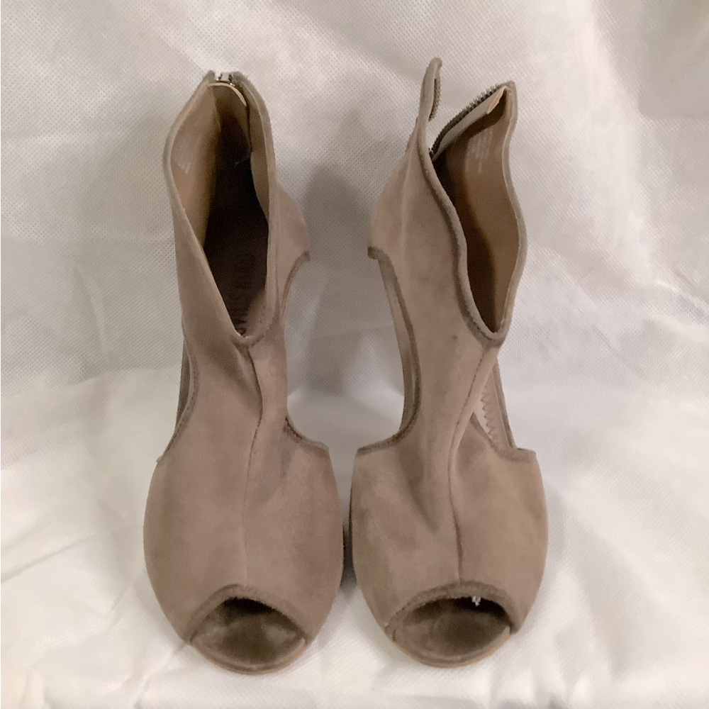 Colin Stuart Women’s Shoes